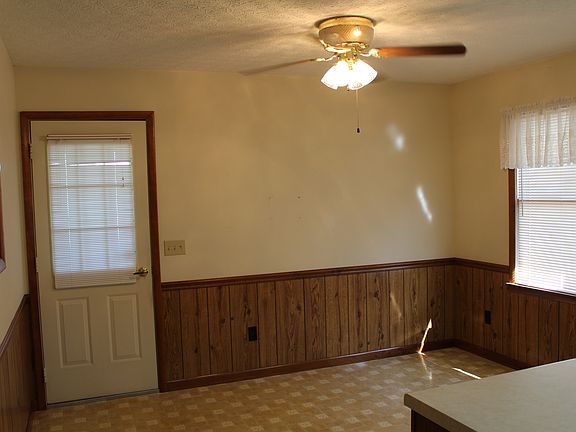5th image of 620 Lake St