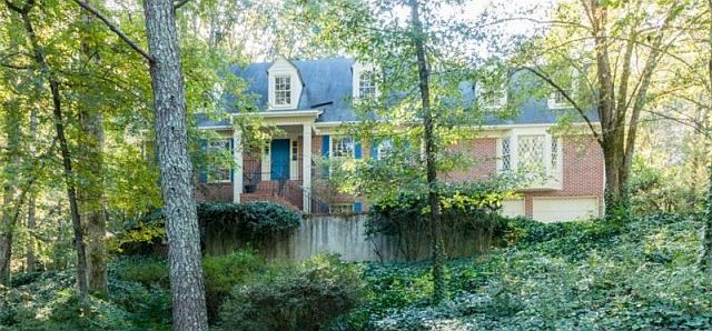 1st image of 4927 Castlewood Dr
