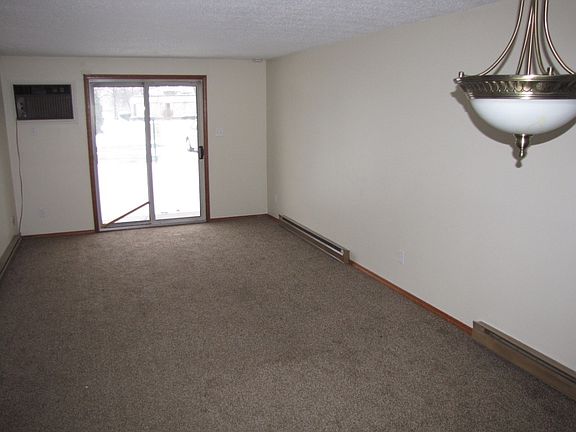 5th image of 296 Main St #1