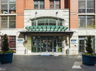 Clarendon 1021, Arlington, VA 22201