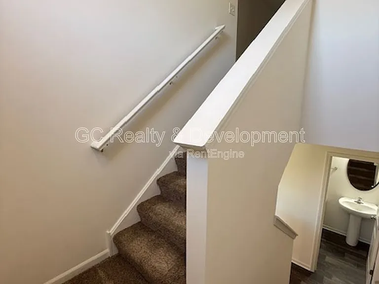 2372 Upland Rd — Photo 12
