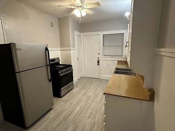 5th image of 107 S Edgefield Ave Unit C