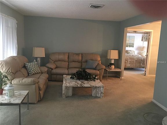 3rd image of 2515 Cypress Bend Dr E
