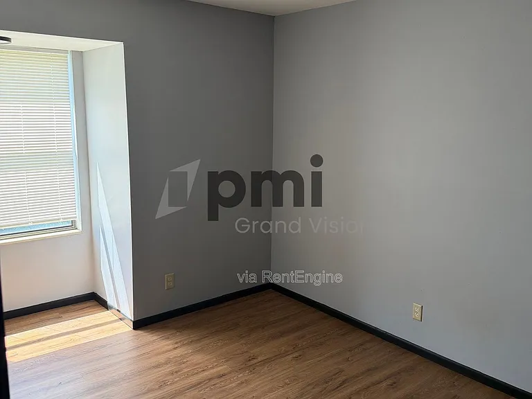 Vawter Street Apartments — Photo 20