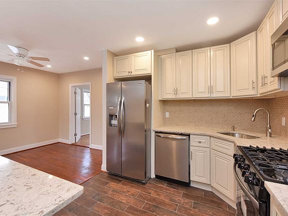 3rd image of 43 Norfeld Blvd