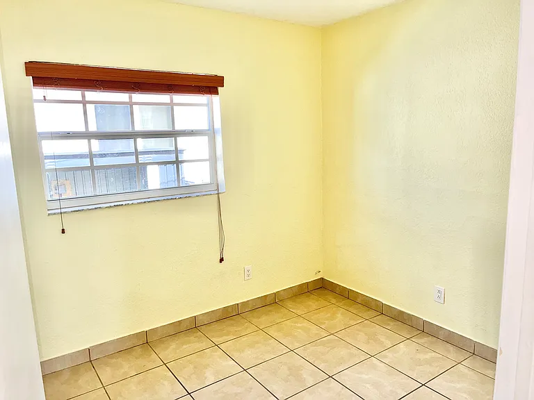 3501 SW 3rd St #1 — Photo 12