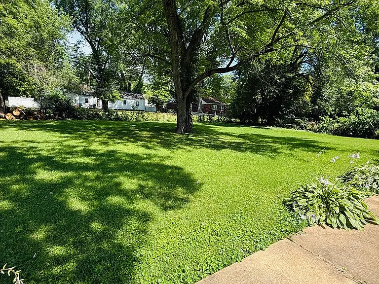 544 Thurston Ave — Photo 21