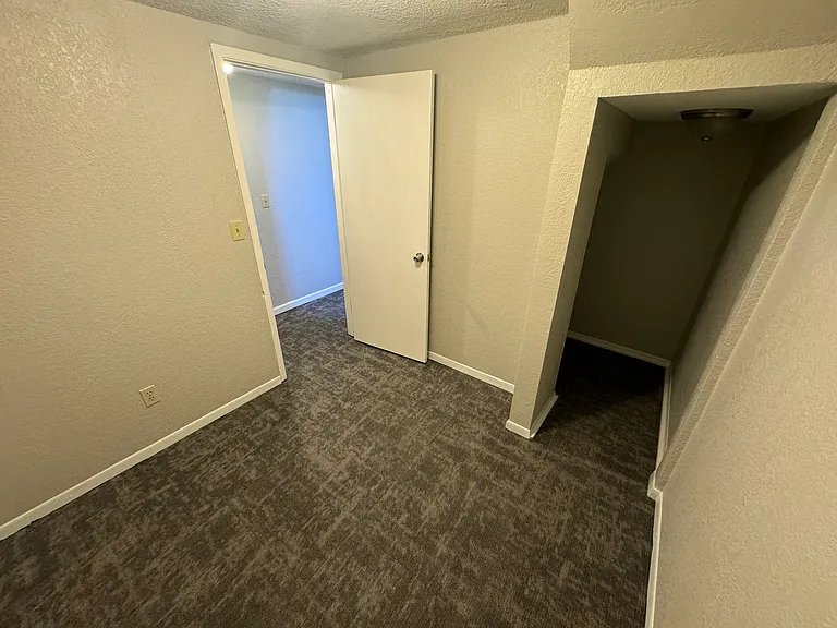 306 Overhill Pl — Photo 17