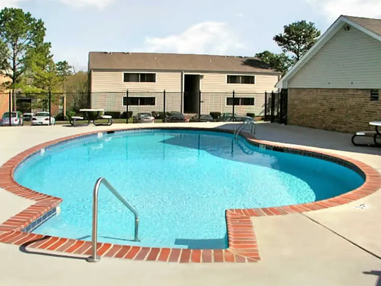 The Glenwood at Pinson — Photo 2