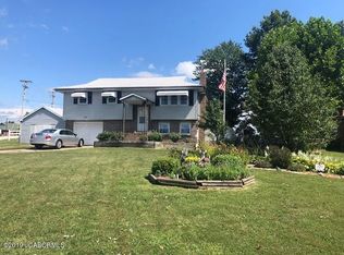 100 S Prairie St, California, MO 65018