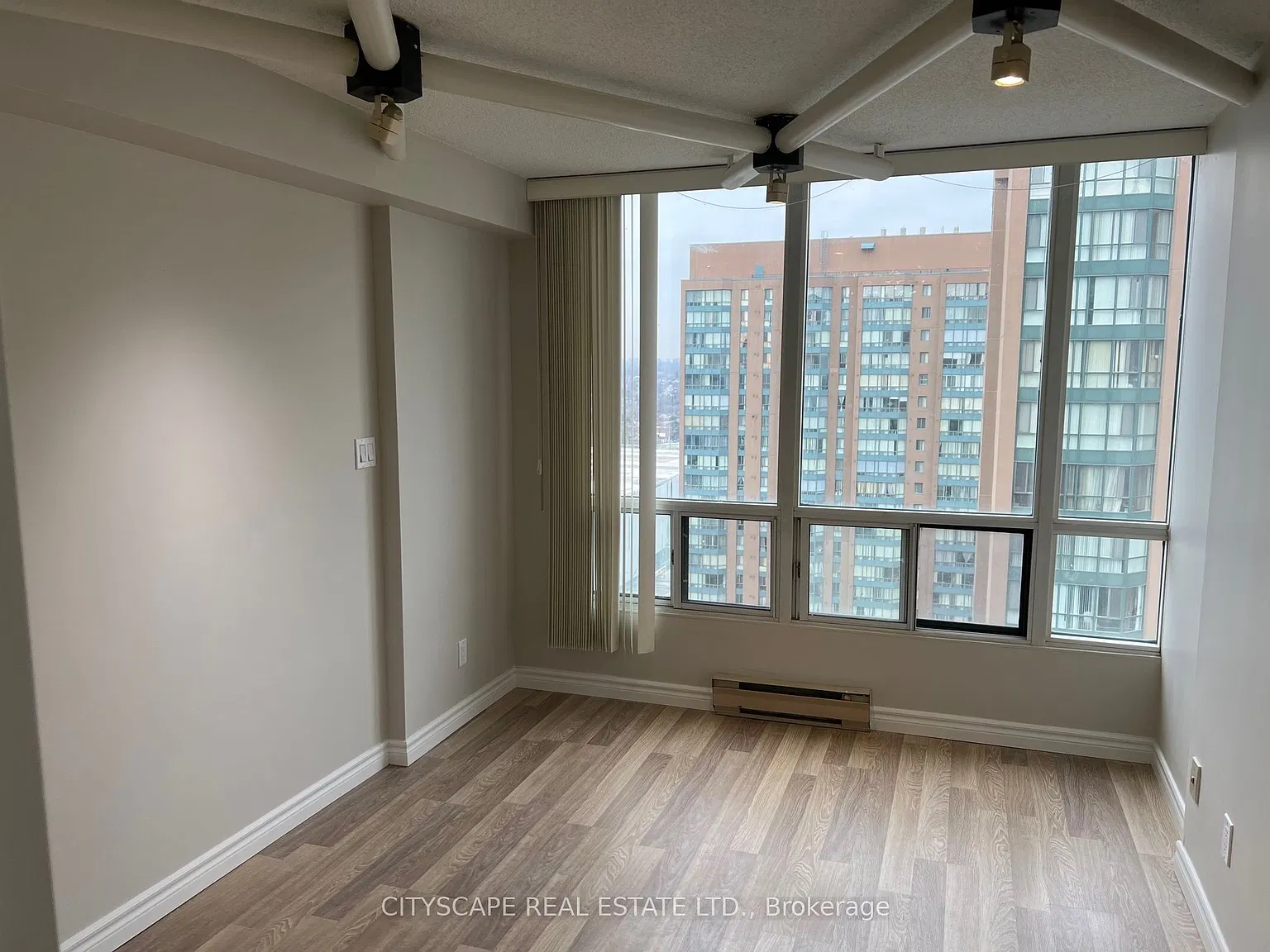 3 bed, $2,599 — Photo 3