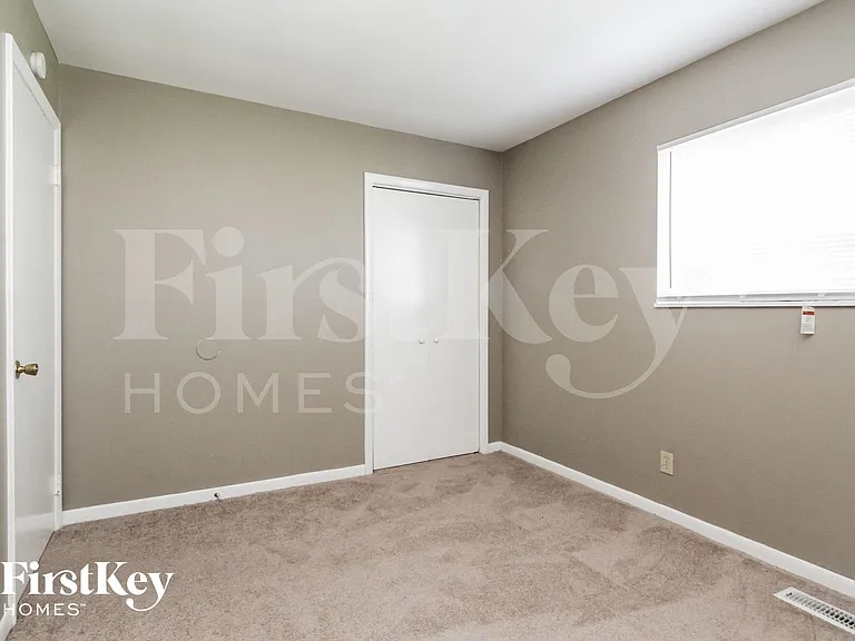 531 S Arlington Ave — Photo 11