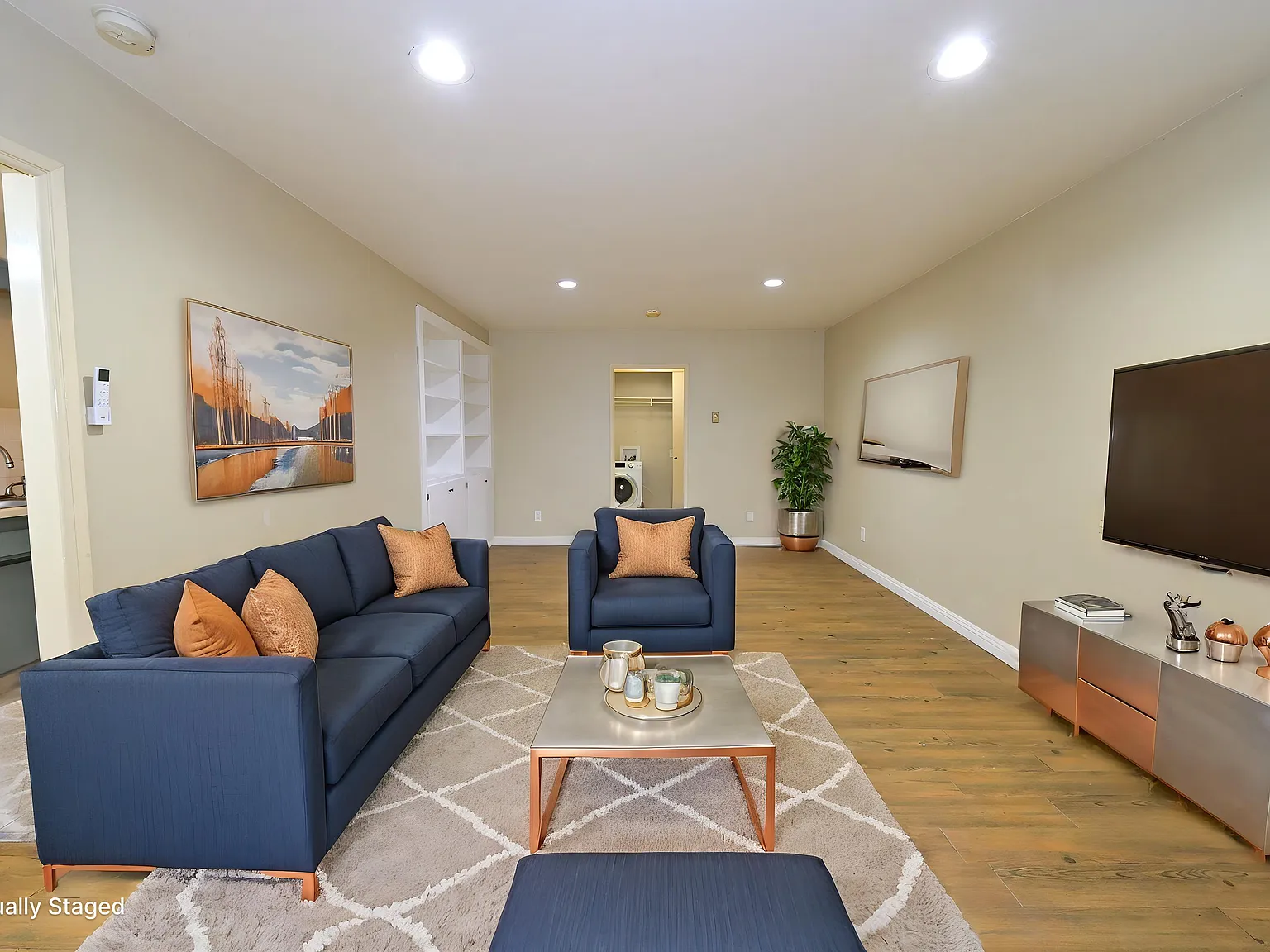 Studio, 550 sqft, $1,950 — Photo 4