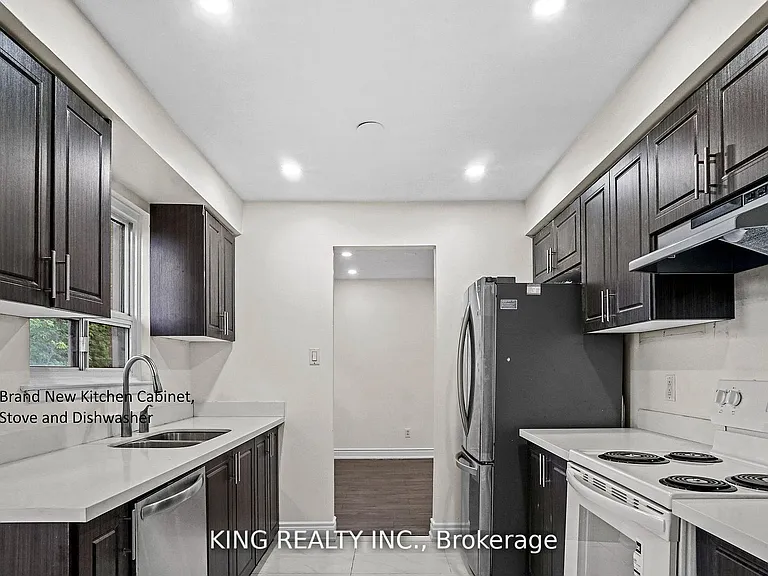 16 Wimbledon Ct — Photo 14
