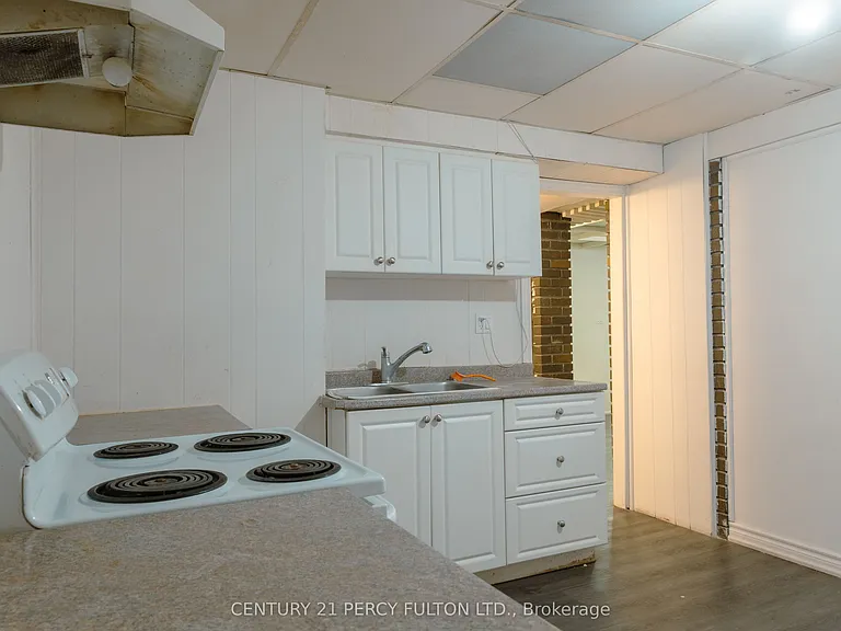 190 Morningside Ave #BASEMENT — Photo 7
