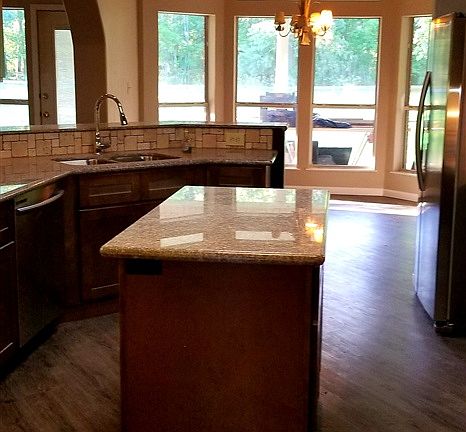 4th image of 516 Lawrence Ln