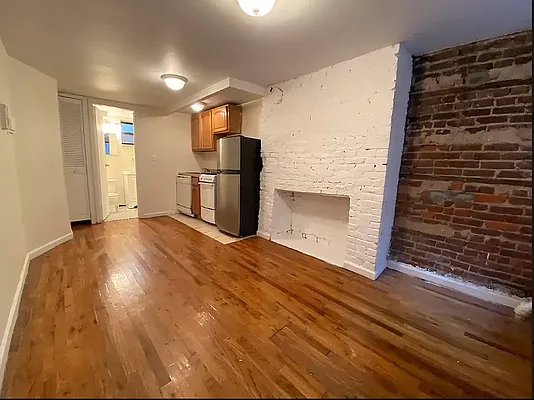 Rented by Crosstown Apartments NYC | media 14