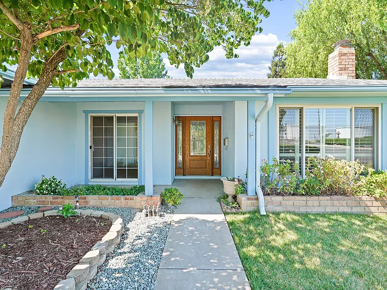 9699 Rudway Ct — Photo 3