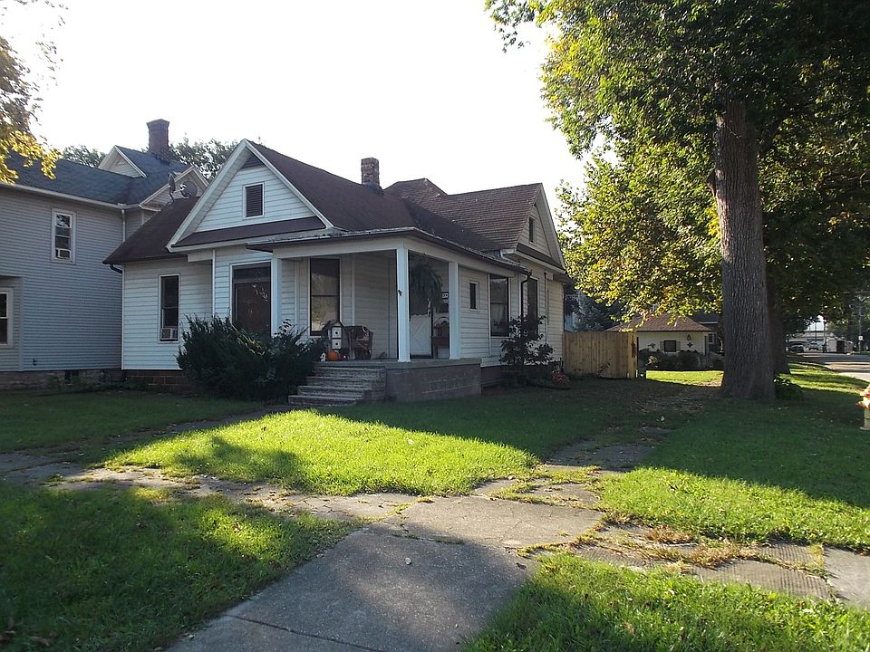 1st image of 113 W Oak St