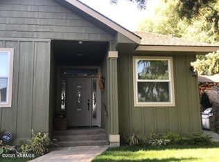 10453 Larue Rd, Toppenish, WA 98948