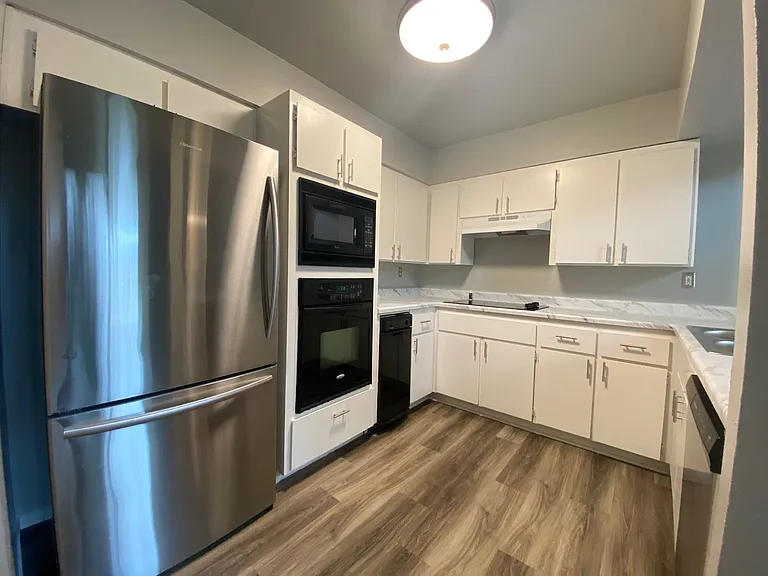 4 Montsalas Dr — Photo 8