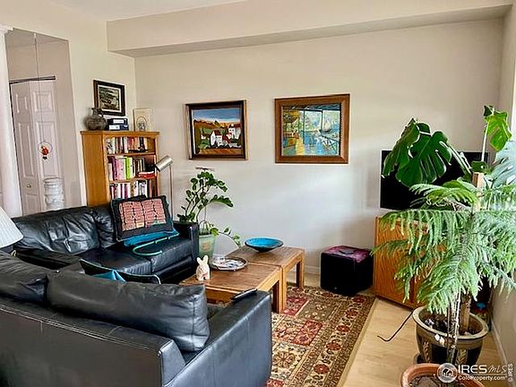 4th image of 1400 Lee Hill Dr #1