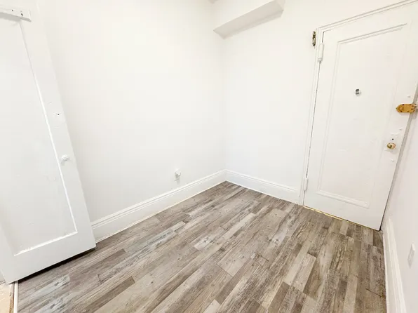 788 Macon Street image 7 of 10