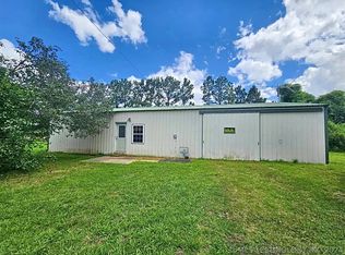 17879 W Grandview Rd, Tahlequah, OK 74464