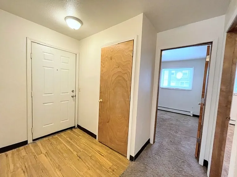 330 Flower St — Photo 13
