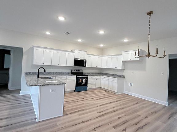 4th image of 7160 Hickory Grove Rd