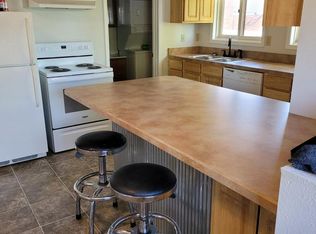 817 1/2 Pleasant St, Miles City, MT 59301