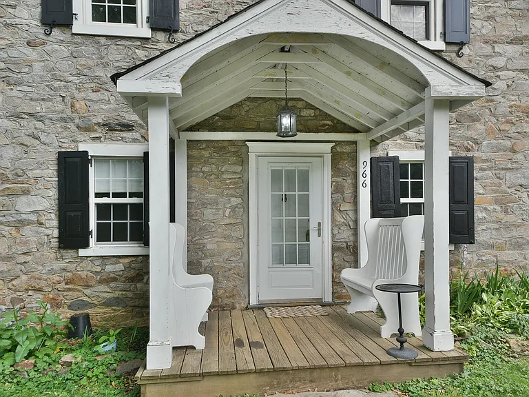 966 Paige Ct — Photo 4