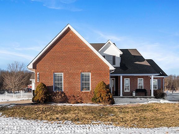 3rd image of 4280 McDowell Rd