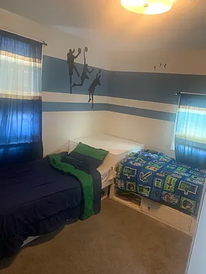 Sold by David W Realty Inc | media 3