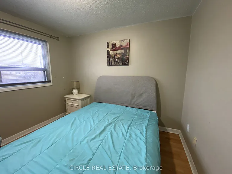 35 Fanshawe Dr — Photo 17