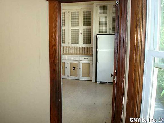 3rd image of 1610-12 W Onondaga St