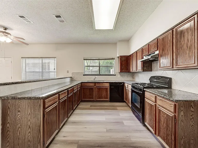 2338 Bent River Dr — Photo 25