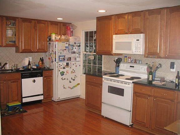Updated kitchen (2004-06)
