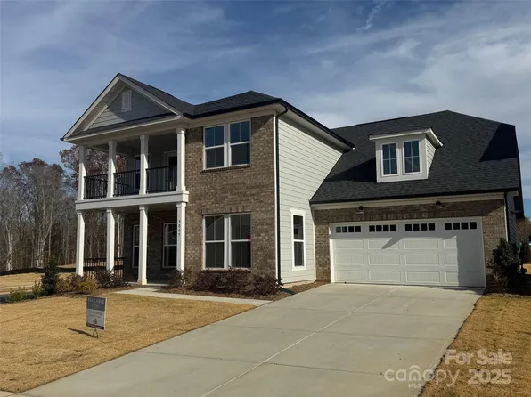2005 Waxhaw Crossing Dr, Waxhaw, NC 28173