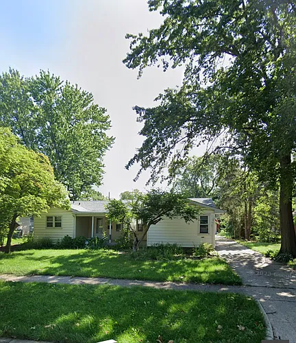1604 S Maple St Photo 1