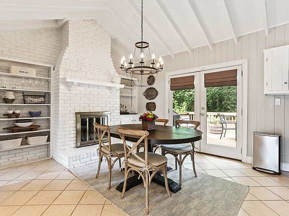 2nd image of 1150 Briar Vista Ter