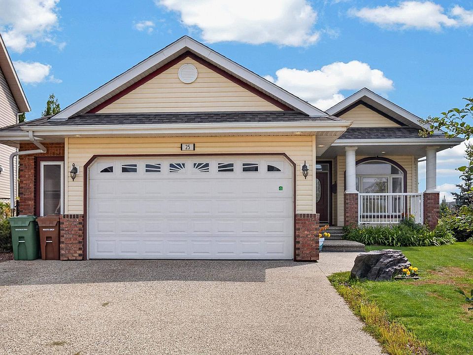 1st image of 25 Normandeau Cres