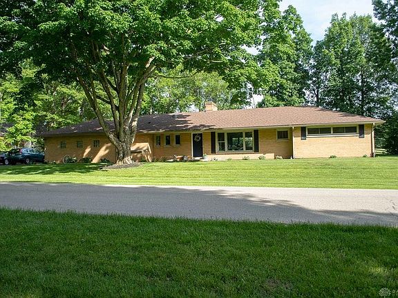 4th image of 333 Helen Ave