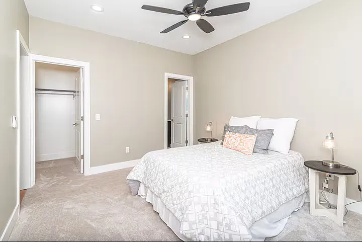804 Henry St — Photo 30