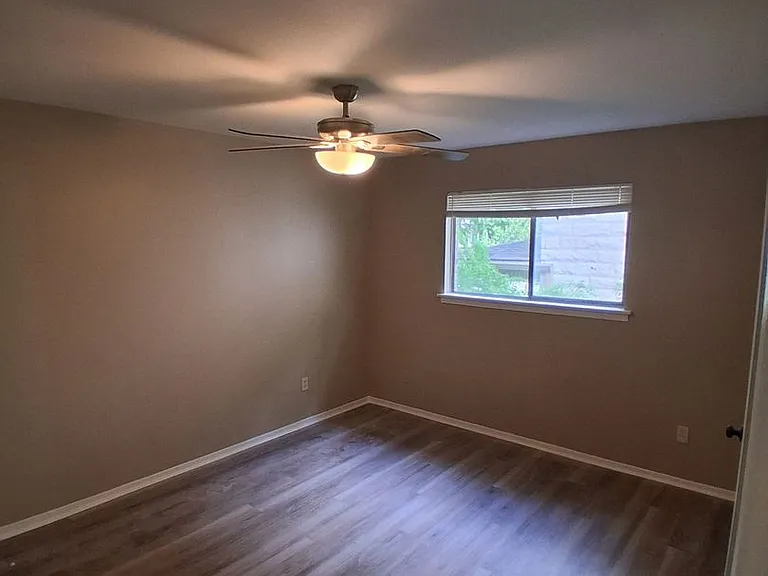 1307 Vinton Ave — Photo 11