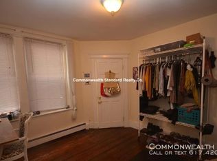 9 Grove St #3SM, Boston, MA 02114