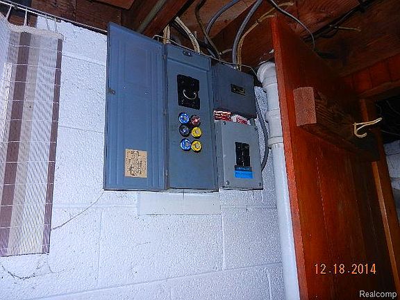 5th image of 524 E Pearl Ave