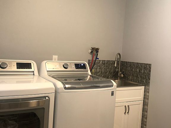 2nd image of 403 Southwood Dr