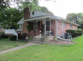 2 Spring House Rd, Lancaster, PA 17603