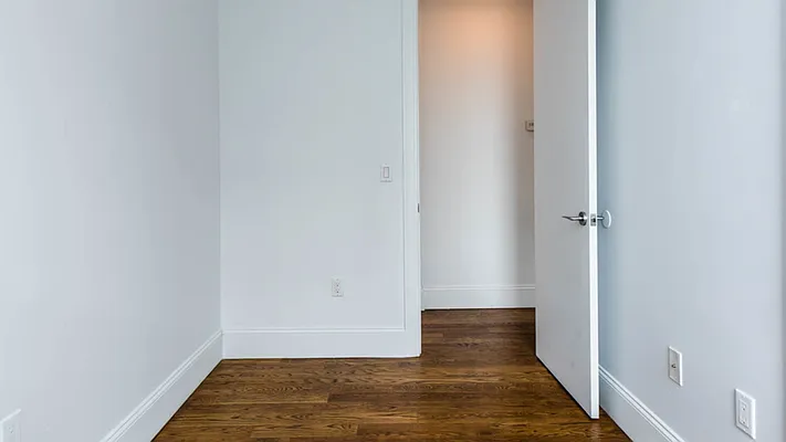 Rented by Nooklyn NYC LLC | media 43